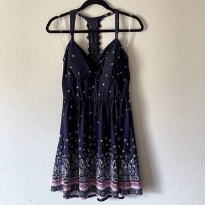 NWOT! Juniors No Boundaries Adjustable Halter Dress. Size XL (15-17).